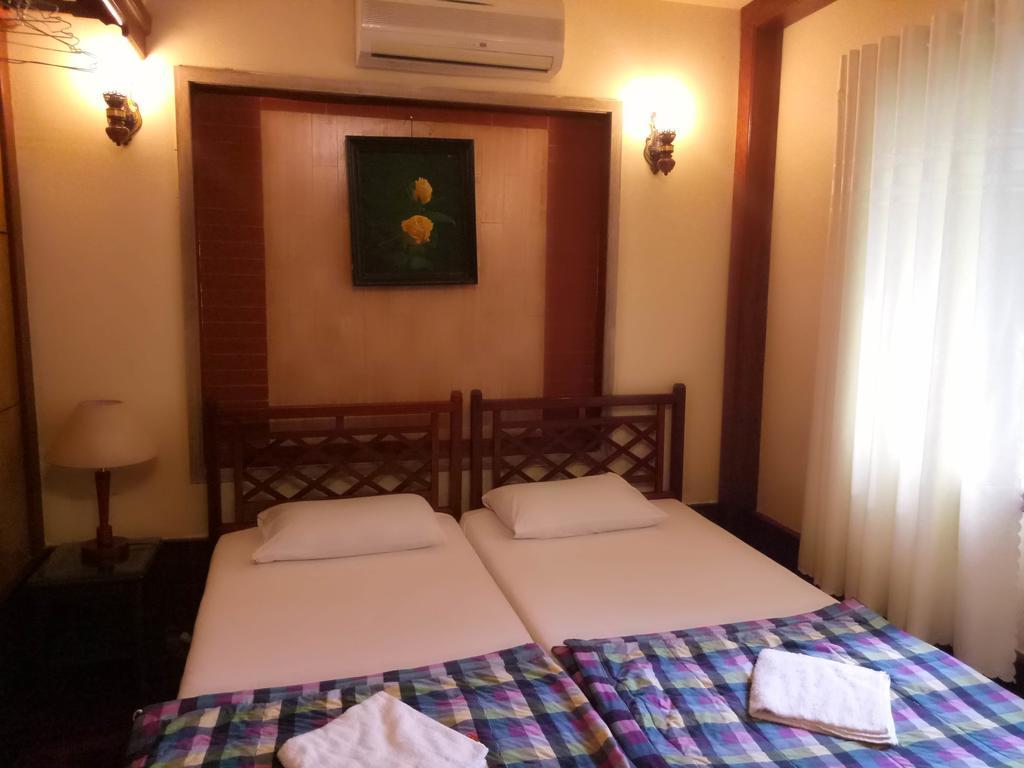 Bee Saigon Hotel Хошимин Экстерьер фото