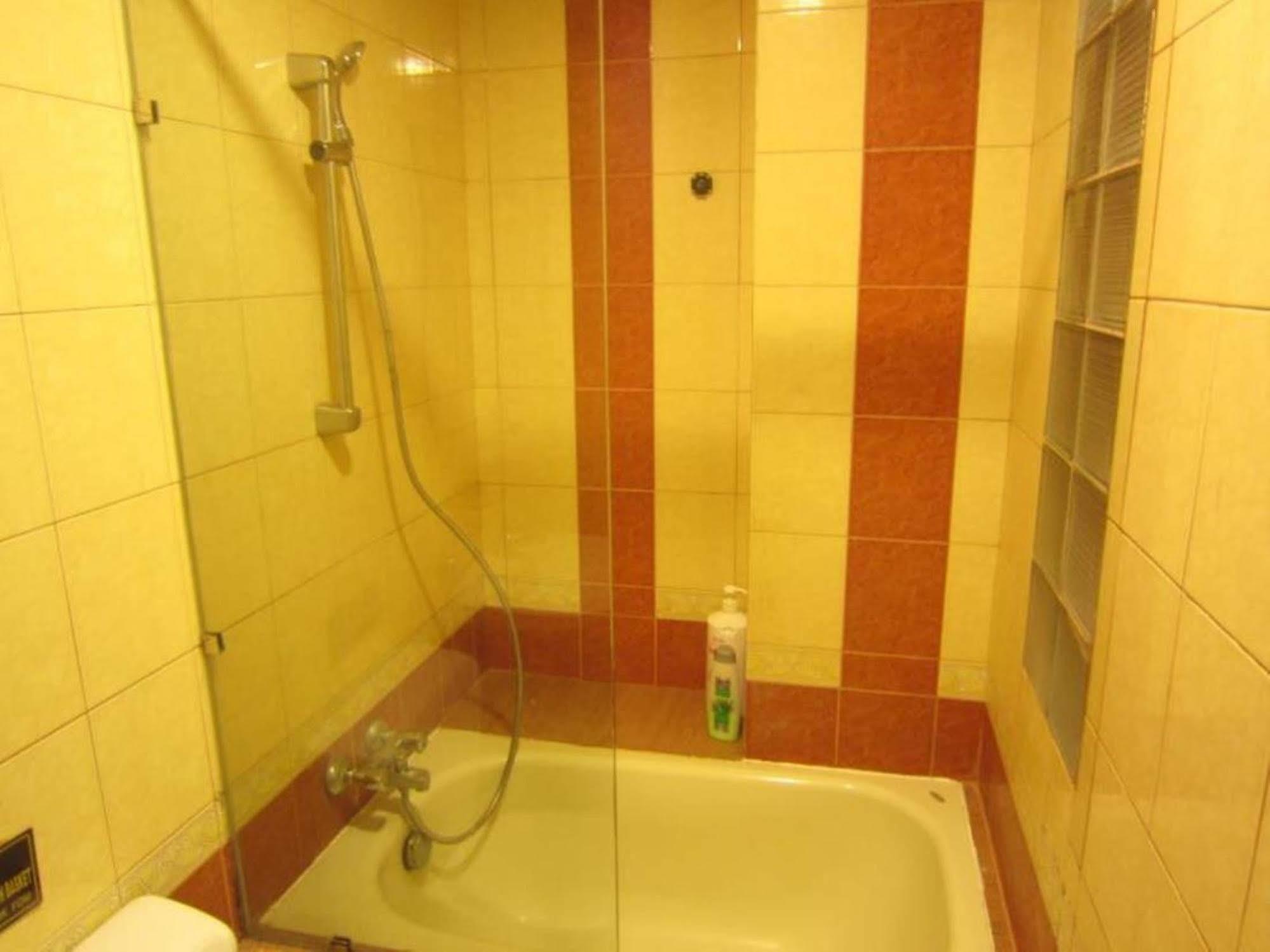 Bee Saigon Hotel Хошимин Экстерьер фото