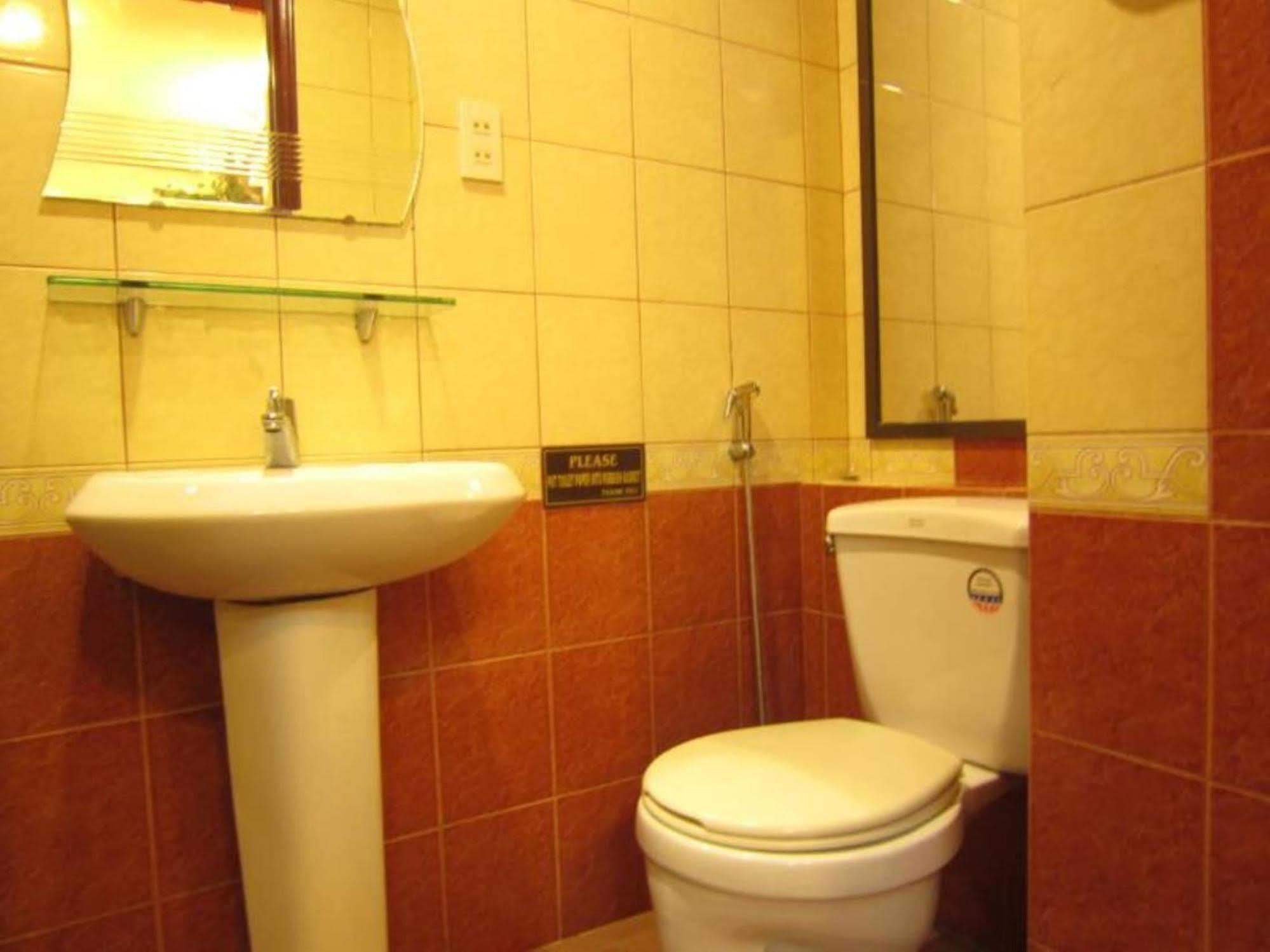 Bee Saigon Hotel Хошимин Экстерьер фото