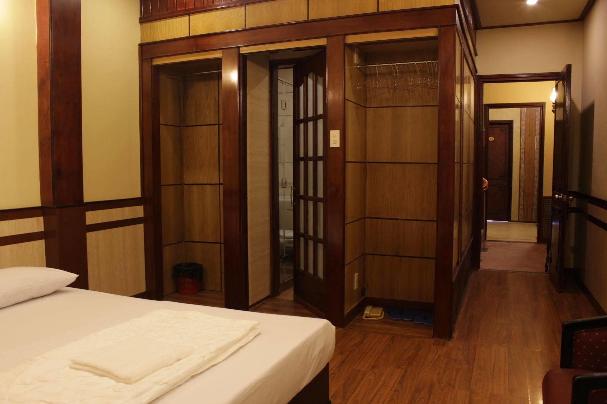 Bee Saigon Hotel Хошимин Экстерьер фото