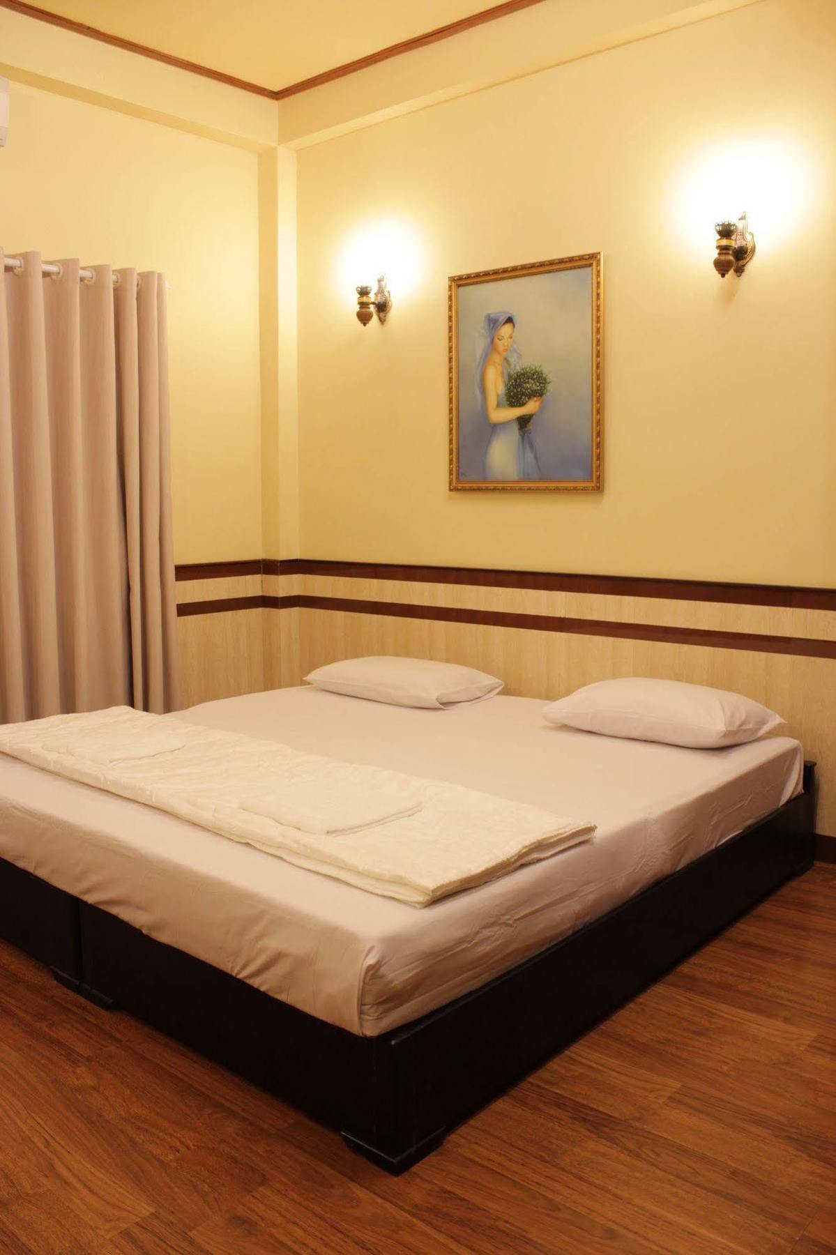 Bee Saigon Hotel Хошимин Экстерьер фото